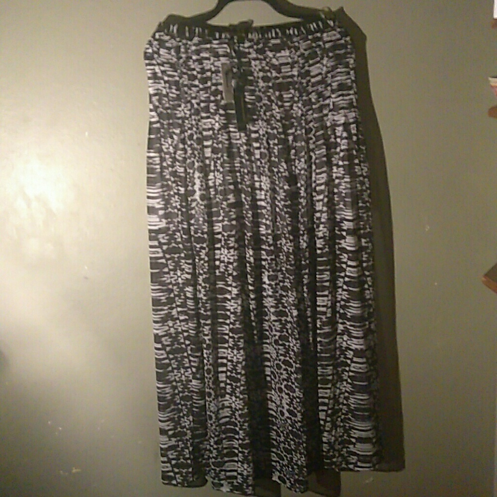 New Jeans By Buffalo dress skirt